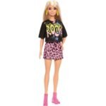 <p>Dolls and accessories</p>