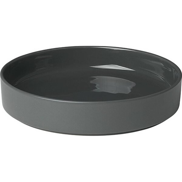 Porcelain plates