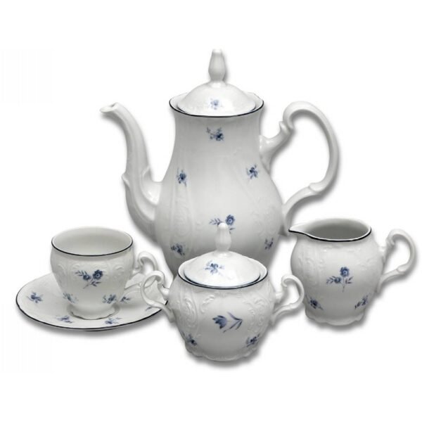A coffee set will decorate any tea party in the company of family and friends.