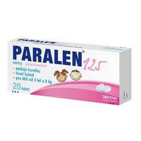 Tablets are given to children to reduce fever and flu pain,Des comprimés sont donnés aux enfants pour réduire la fièvre et les douleurs grippales