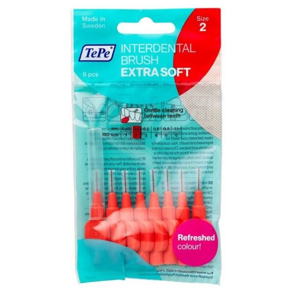 Carefully monitor the hygiene of the oral cavity with an interdental brush. The unique holder and specially selected fibers ensure effective teeth cleaning.