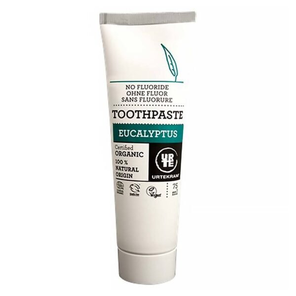 Toothpaste Eucalyptus takes care of the health of the entire oral cavity thanks to the content of antibacterial oils and at the same time refreshes the breath for a long time.